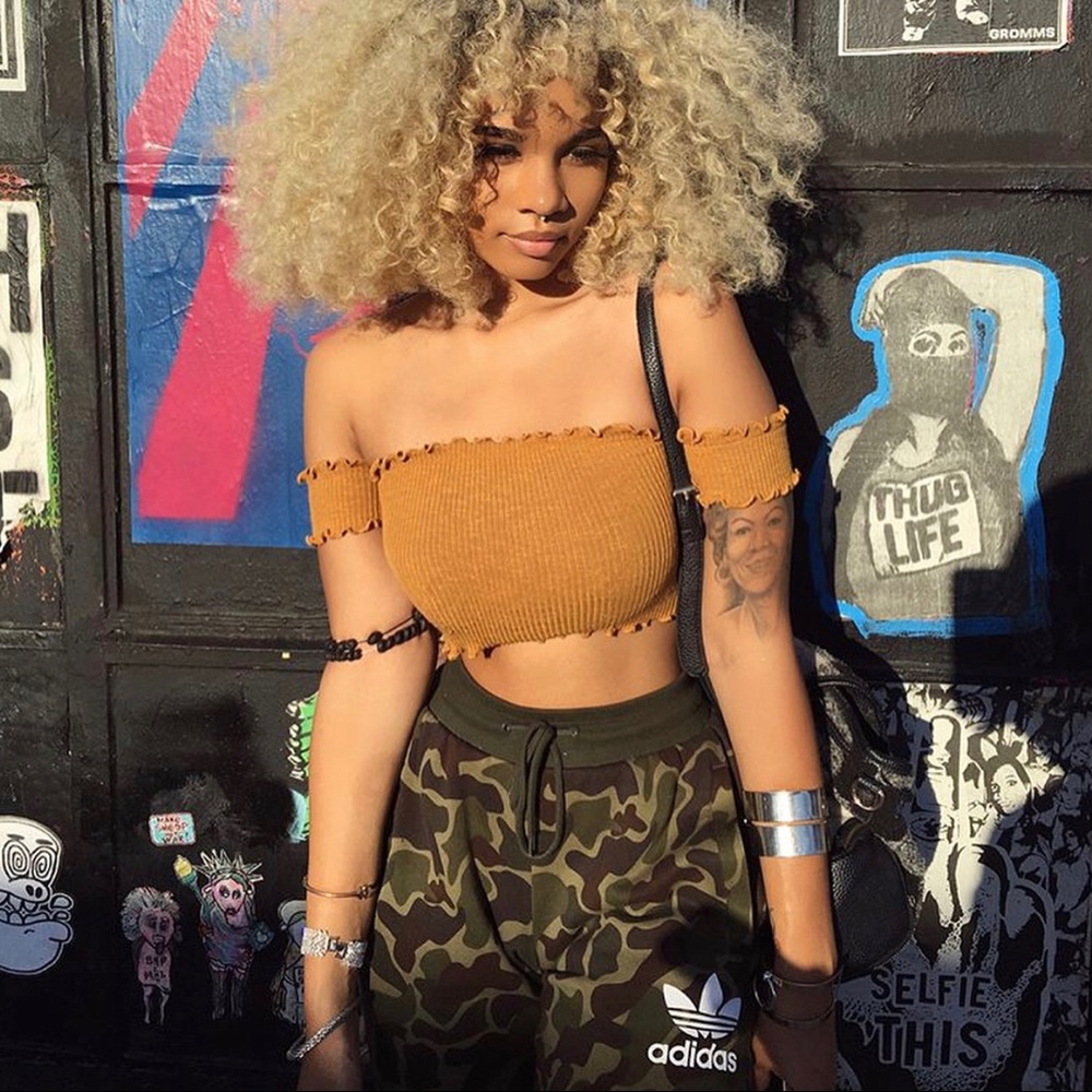 Wavy Crop Top - Baby Blue - Picture 8 of 8